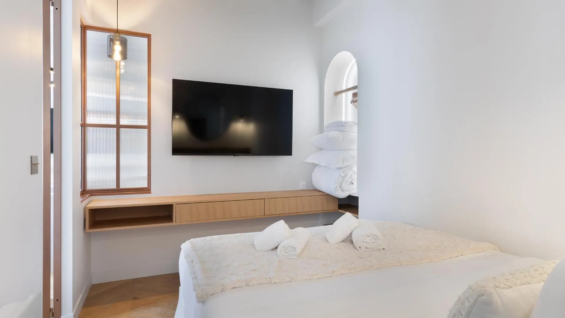 Luxury Apartment Saint Honore II Paris France